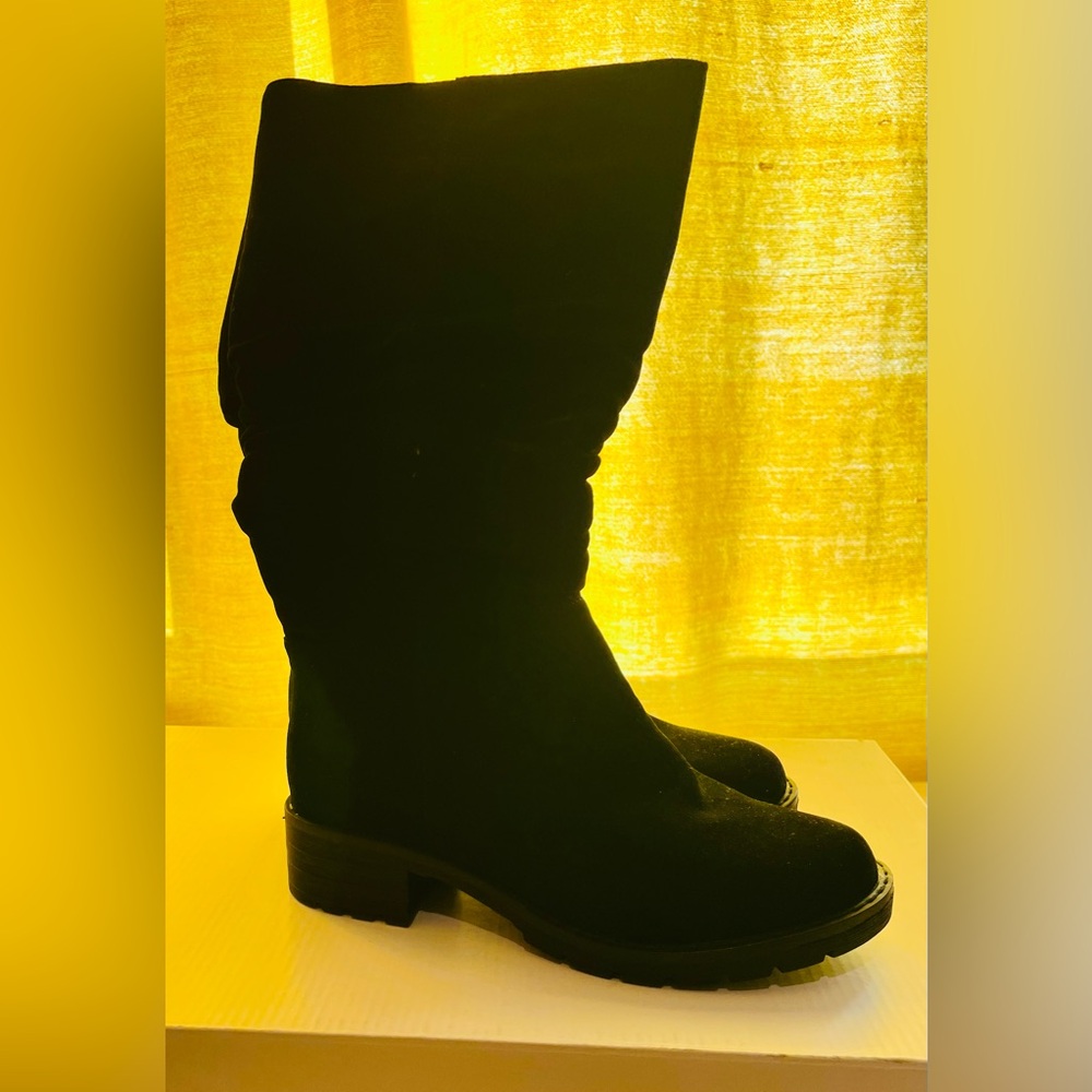 Softmoc suede boots 7
